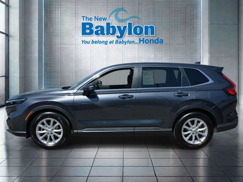 Used 2025 Honda CR-V EX image 2