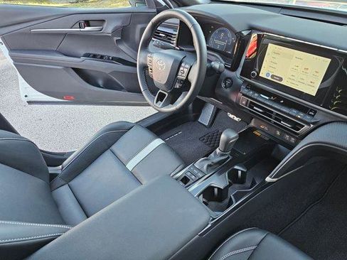 Used 2026 Toyota Camry SE FWD image 24