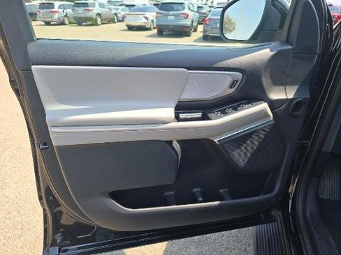 Used 2025 Ford Expedition Active image 9