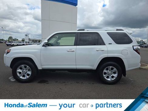 Used 2021 Toyota 4Runner SR5 Premium w/ Moonroof Package AWD/4WD image 3
