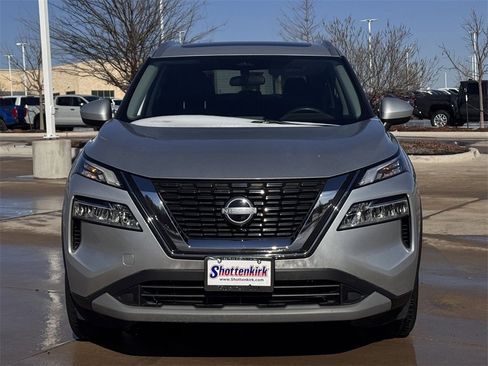 Used 2023 Nissan Rogue SV w/ SV Premium B Package image 7