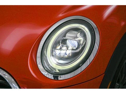 Used 2020 MINI Cooper 4-Door Hardtop w/ Storage Package FWD image 23