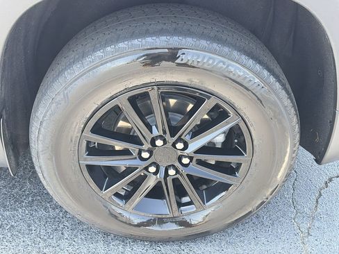 Used 2023 Chevrolet Traverse LT w/ LPO, Floor Liner Package AWD/4WD image 9