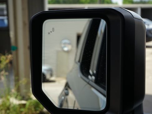 Used 2026 Lexus GX 550 w/ Accessory Package (ZB) image 16