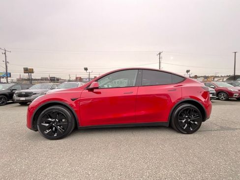 Used 2021 Tesla Model Y Long Range image 5