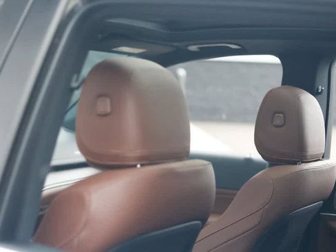 Used 2024 Mercedes-Benz GLE 350 4MATIC w/ Driver Assistance Package image 29