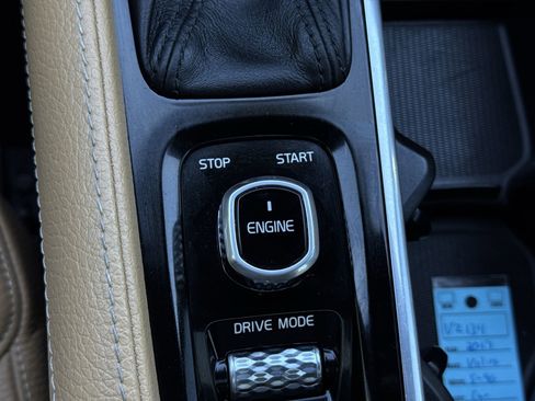 Used 2017 Volvo S90 T6 Momentum w/ Vision Package image 17