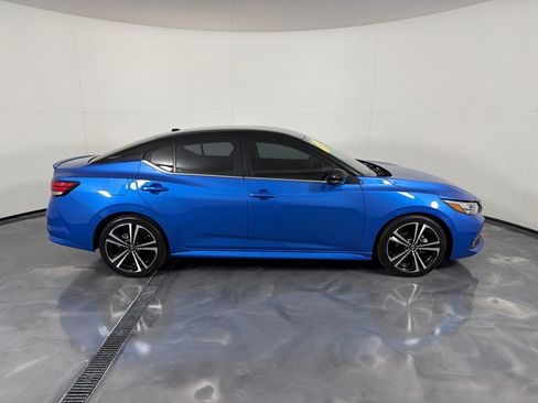 Used 2022 Nissan Sentra SR w/ Electronics Package FWD image 4