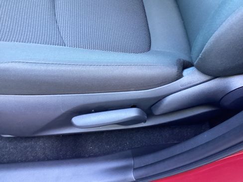 Certified 2025 Toyota RAV4 LE image 27