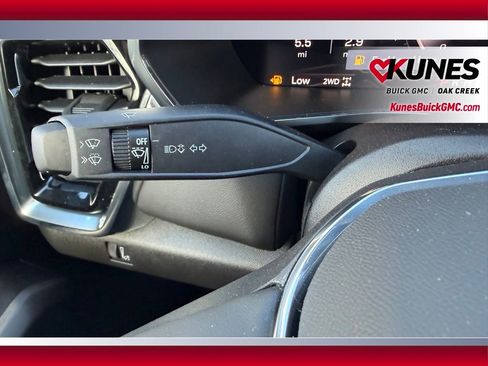 New 2026 GMC Canyon Elevation w/ Convenience Package image 15