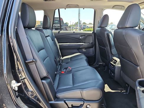 Used 2021 Honda Pilot Touring image 33