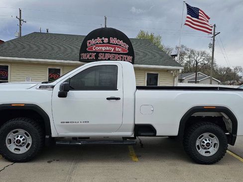 Used 2023 GMC Sierra 2500 Pro w/ Convenience Package AWD/4WD image 3