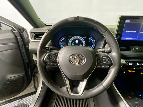 Used 2022 Toyota RAV4 XSE image 17