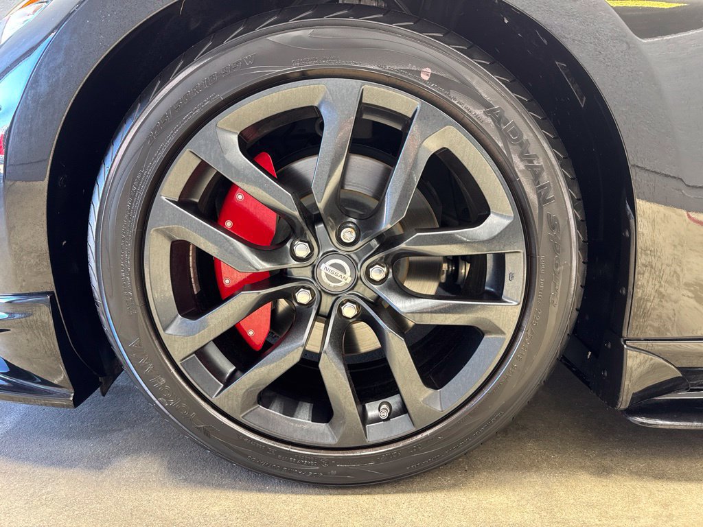 Used 2016 Nissan 370Z Coupe RWD image 26
