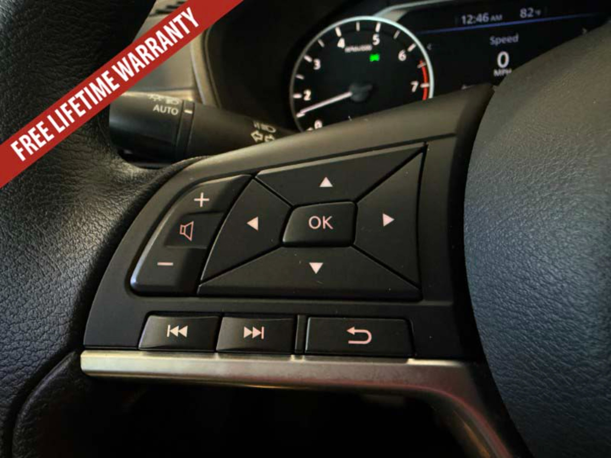 Used 2025 Nissan Altima 2.5 SV FWD image 32