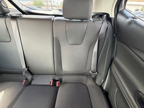 Used 2025 Buick Encore GX Preferred image 36