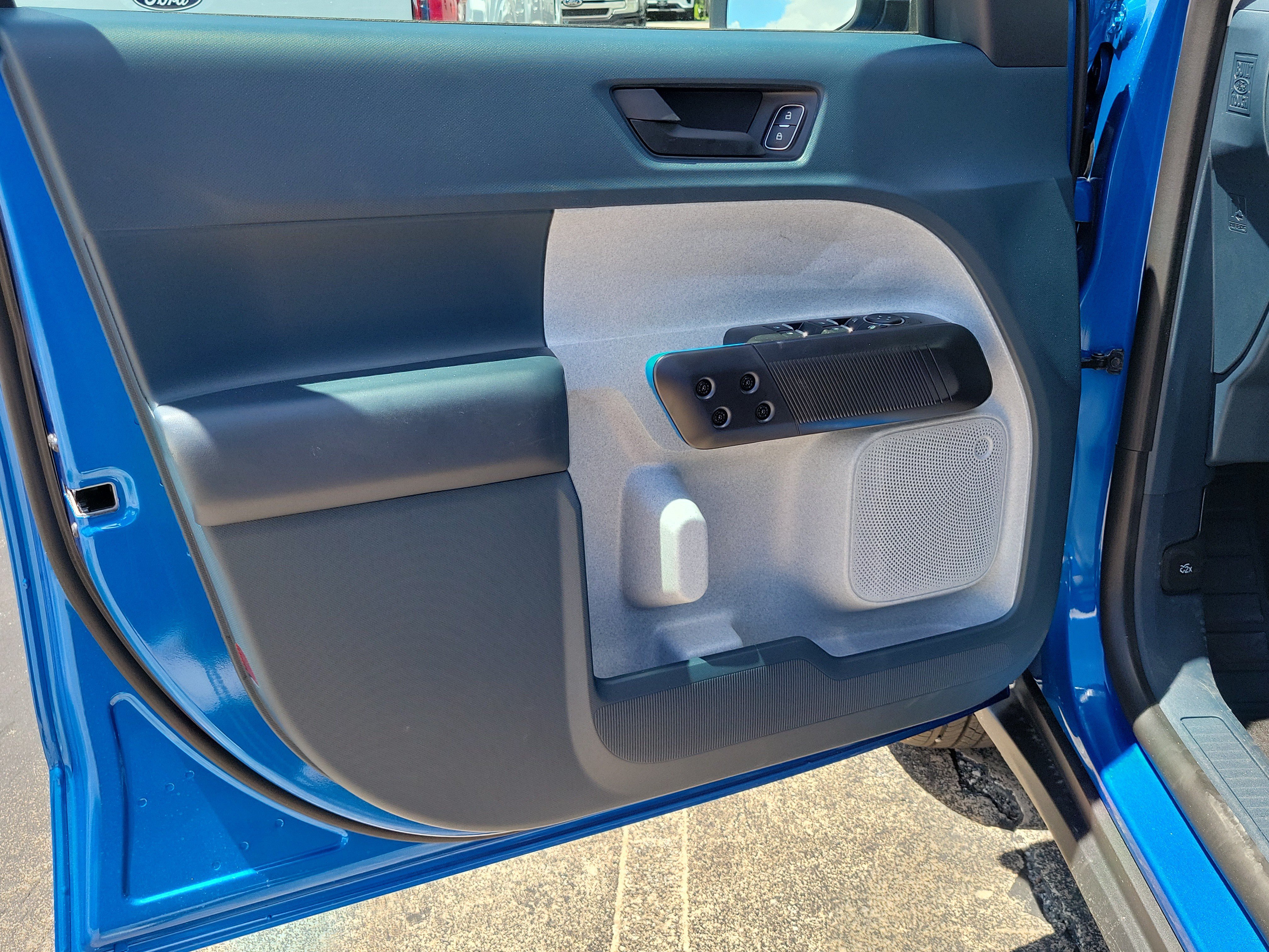 New 2026 Ford Maverick XLT w/ XLT Luxury Package FWD image 16