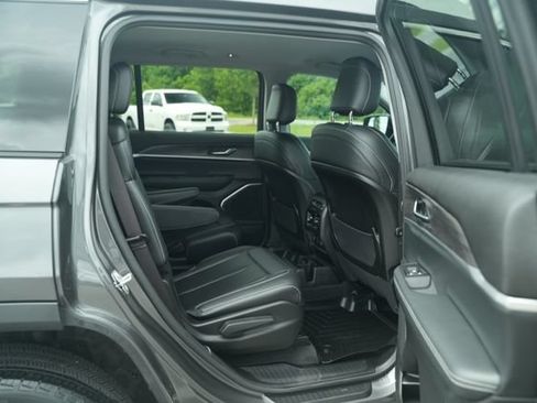 Used 2021 Jeep Grand Cherokee L Limited AWD/4WD image 22