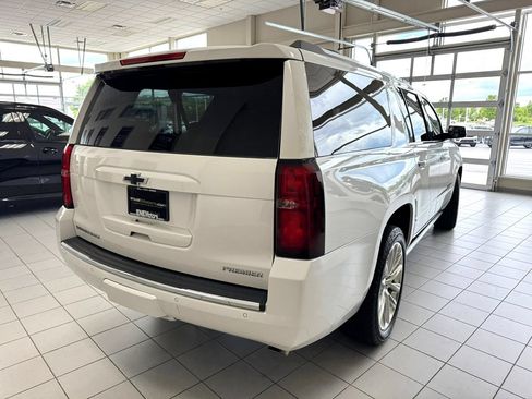 Used 2019 Chevrolet Suburban Premier w/ Premier Plus Edition AWD/4WD image 5