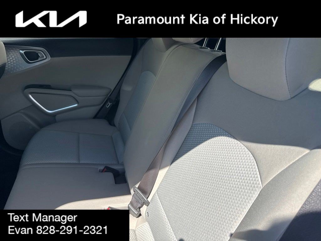 Used 2020 Kia Soul LX FWD image 13