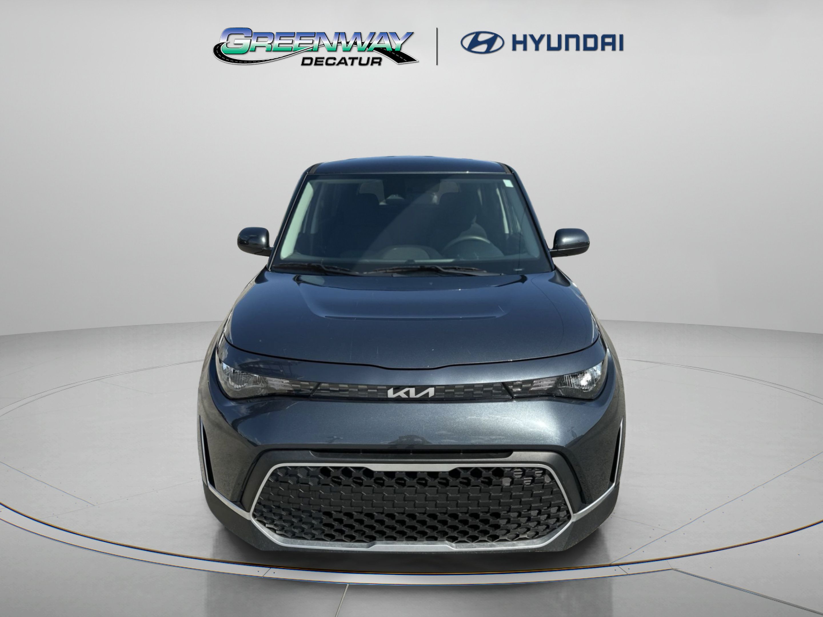 Used 2025 Kia Soul LX FWD image 3
