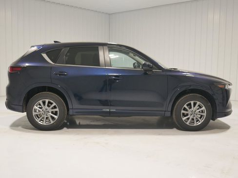 New 2025 MAZDA CX-5 AWD 2.5 S w/ Preferred Package image 4