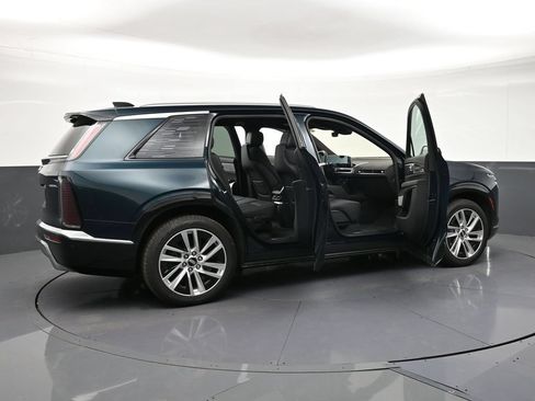 Used 2026 Cadillac Vistiq Luxury AWD/4WD image 32