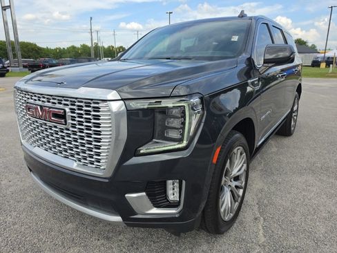 Used 2021 GMC Yukon Denali w/ Denali Premium Package AWD/4WD image 2