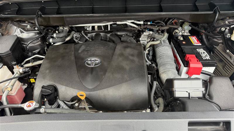 Used 2021 Toyota Highlander XSE FWD image 33