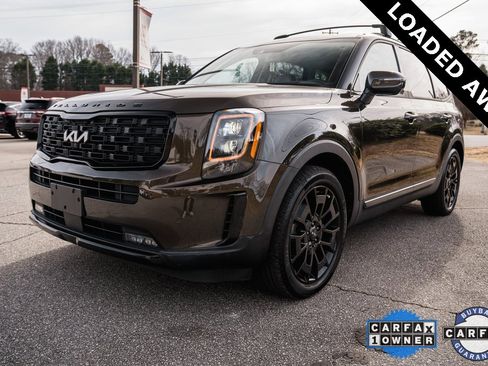 Used 2022 Kia Telluride SX w/ SX Prestige Package image 3