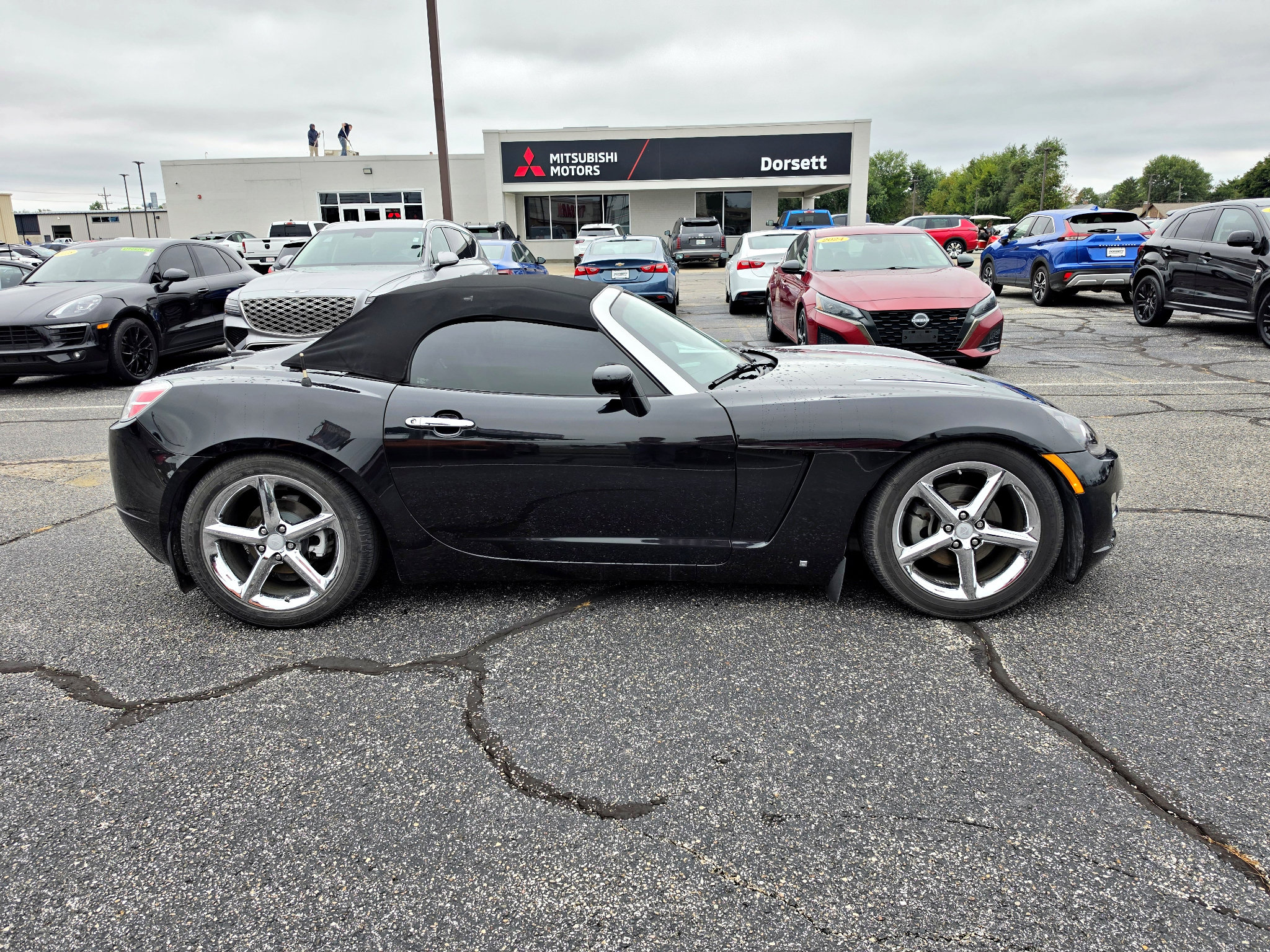 Used 2008 Saturn Sky Carbon Flash RWD image 13