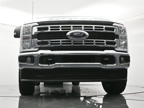 Used 2025 Ford F250 XLT image 38