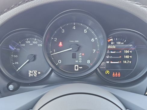 Certified 2025 Porsche Macan image 16