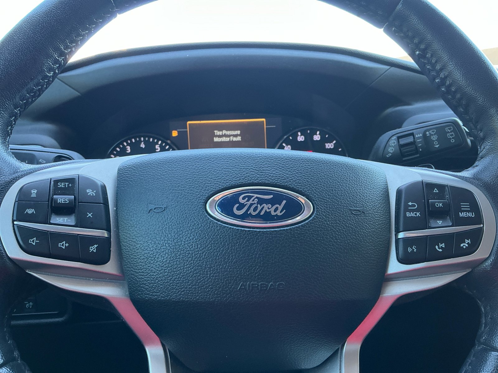 Used 2021 Ford Explorer Limited w/ Equipment Group 301A RWD image 31