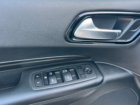 Used 2022 Dodge Durango SXT w/ Blacktop Package image 12