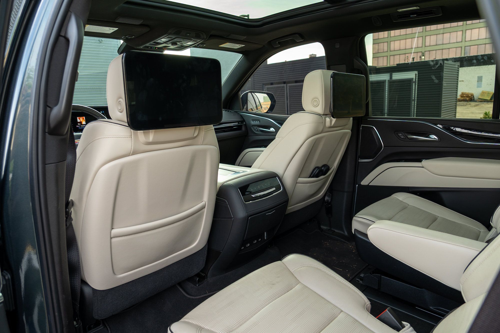 Used 2021 Cadillac Escalade Sport w/ Driver Assist Tech Package AWD/4WD image 13