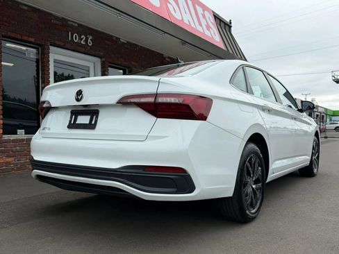 Used 2022 Volkswagen Jetta S FWD image 4