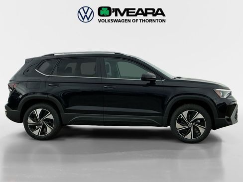 New 2025 Volkswagen Taos SE image 6