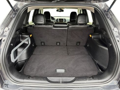 Used 2015 Jeep Cherokee Limited image 17