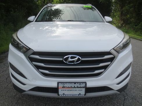 Used 2017 Hyundai Tucson Eco w/ Cargo Package AWD/4WD image 3