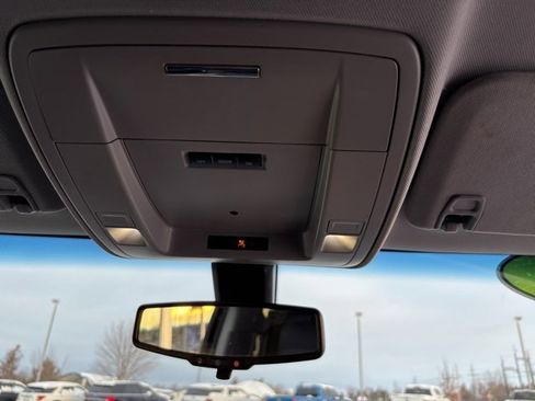 Used 2017 GMC Yukon XL SLE image 9