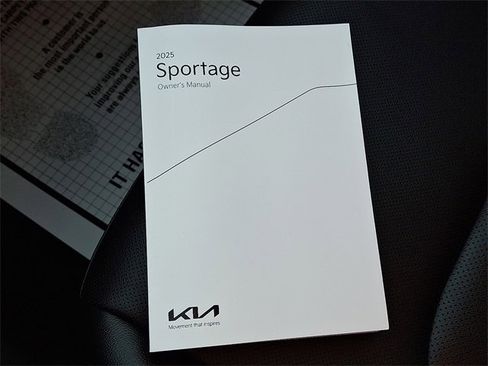 Certified 2025 Kia Sportage EX w/ Premium Package image 26