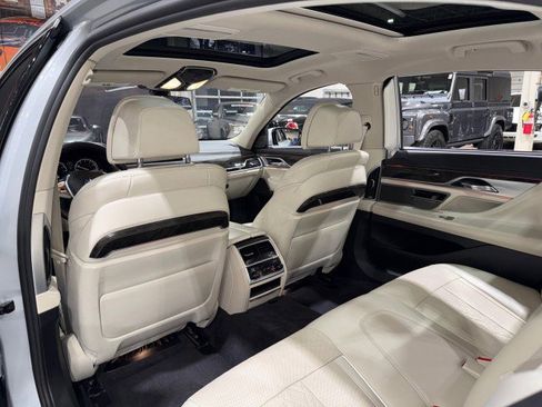 Used 2016 BMW 750i xDrive image 53