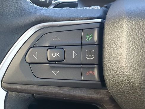 New 2025 Jeep Grand Cherokee L Limited w/ Luxury Tech Group II image 25