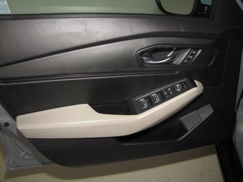 Used 2025 Honda Accord EX-L image 10