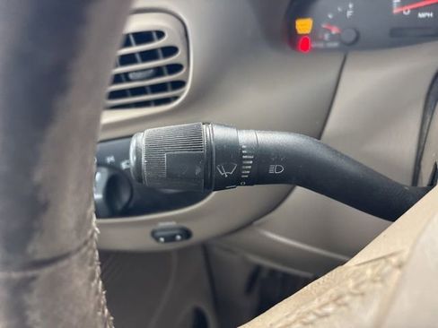 Used 2001 Ford F150 XLT image 32