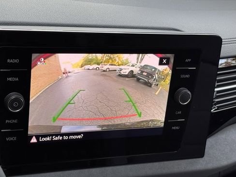 New 2025 Volkswagen Jetta SE image 24