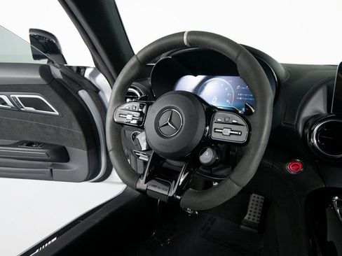 Used 2020 Mercedes-Benz AMG GT R image 31