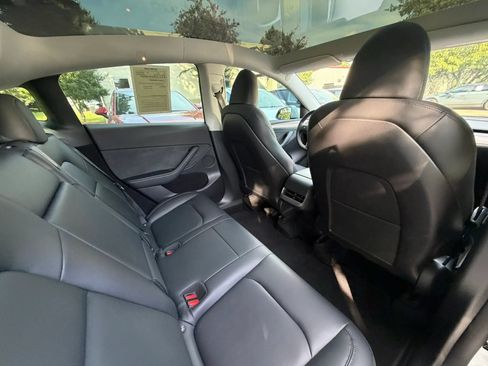 Used 2023 Tesla Model Y AWD image 19