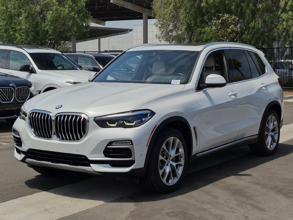 Used 2021 BMW X5 sDrive40i w/ Luxury Seating Package 2 RWD image 2